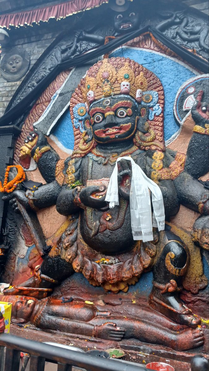 ॐ~~~
भैरवनाथ कि जय ।
आइतवार, भैरवनाथले सवैको रक्षा गरून् ।
जयहोस् ।