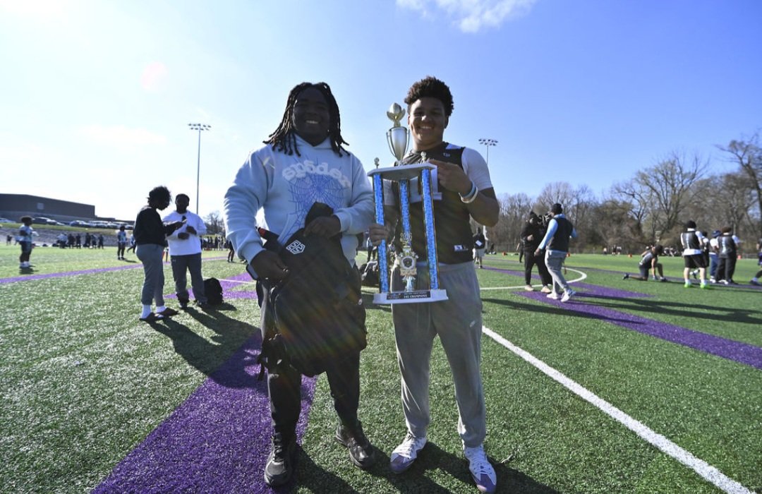 IzekReed's tweet photo. Soky elite March madness!! Fought hard and kept the hardware where it belonged. Had a great time with everyone @SOKYElite @PrepRedzoneKY #7v7 #classof29 https://t.co/NRv8avLIoB