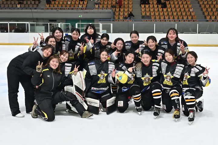 全日本選手権7位決定戦
負けたらBに降格する負けられない一戦、
5-2で勝つことができ残留することができました✨🐻✨
4日間、よく頑張りました😊
1年間一緒に練習して辛いことばかりだったけど、最後報われて良かった😊
コーチとしてもホッとしています🦉

#釧路ベアーズ
#コーチ
#声出して喉痛すぎ