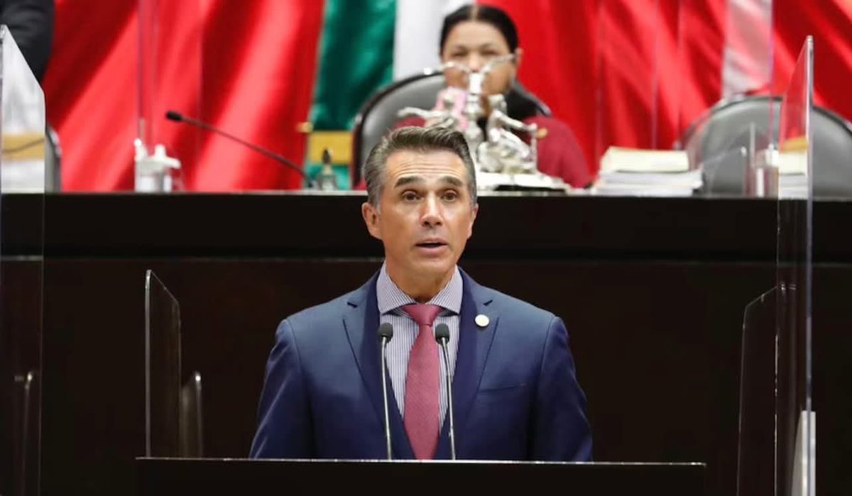 💰Sergio Mayer admite que si entró a La Casa de los Famosos fue por ganar más dinero 💰

El Diputado Federal de Morena, Sergio Mayer, reconoció que su participación en el reality fue por motivos económicos y personales, y afirmó que durante su ausencia dejó de recibir la dieta