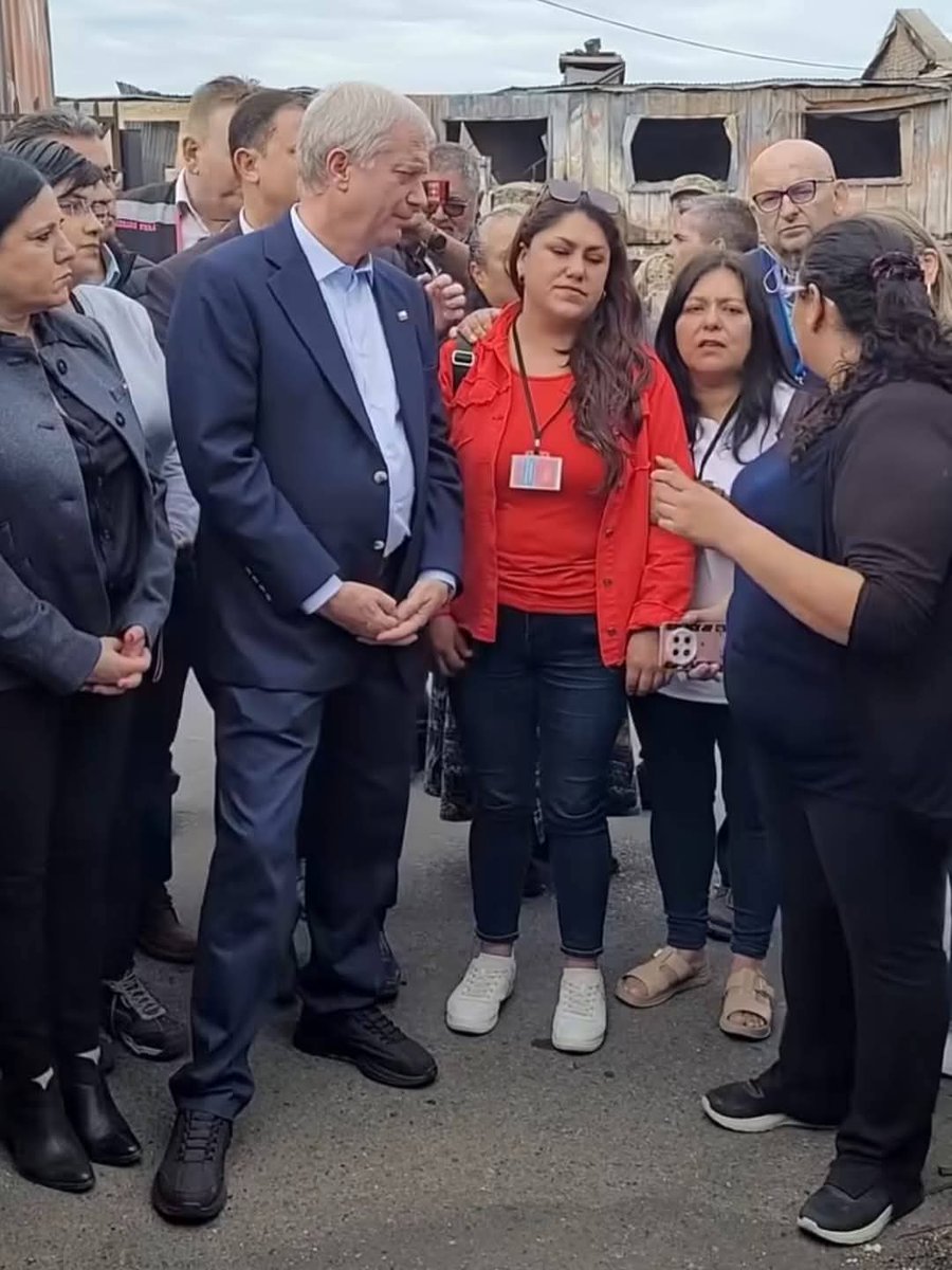 patobancoestafo's tweet photo. Y la corbata y los zapatos??? 

No les gustó weviar a borik https://t.co/NLBYrmA36t