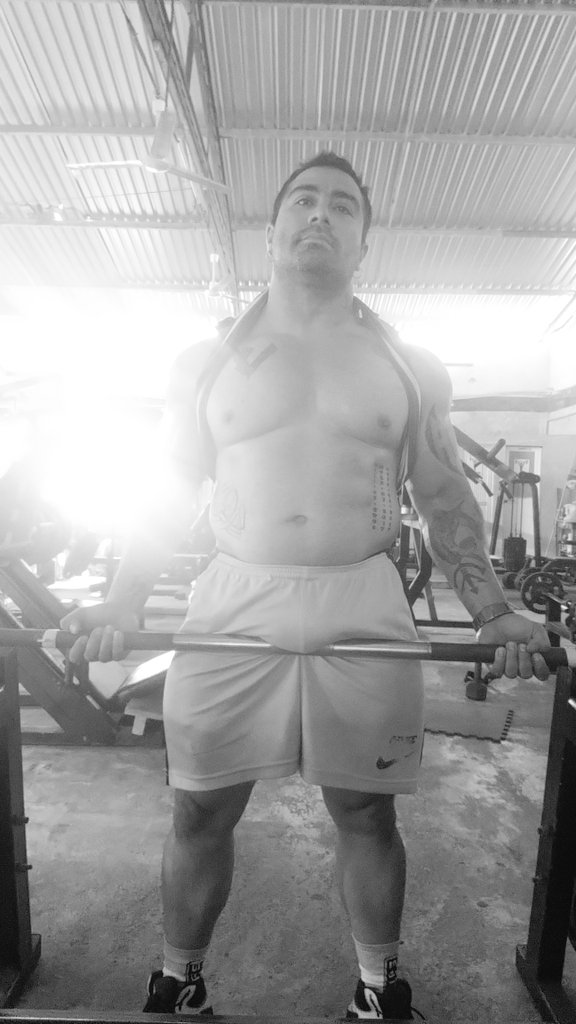 victor hugo tweet media