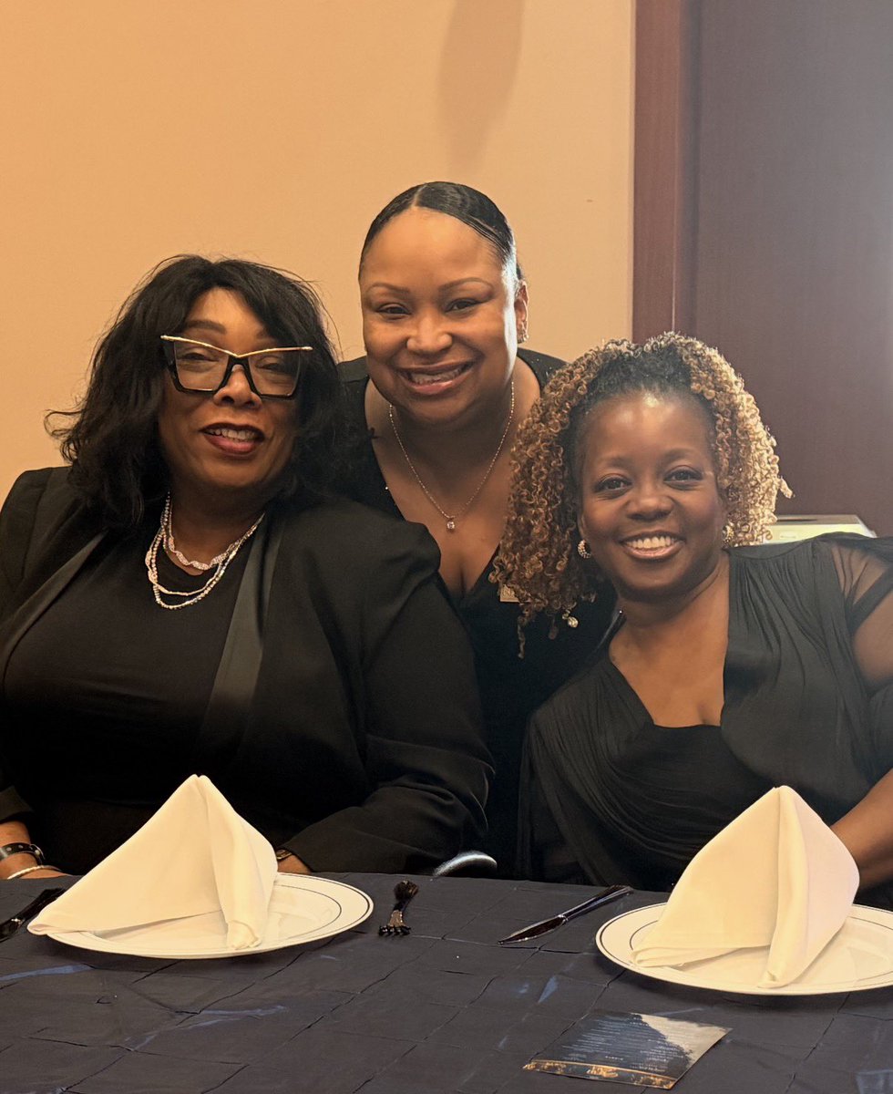 rhoyality's tweet photo. #NAACP https://t.co/LHd0qIWbOu