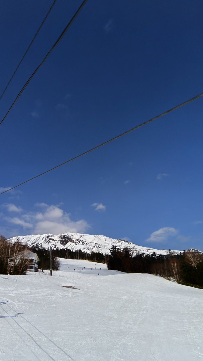 StargazerKondo's tweet photo. ポトレGO!スナップGO!
今日は、御嶽スキー場
もう春スキー終盤といった感じ
でも雪質はいい感じ、さすが御嶽 https://t.co/GK9HGf5yyw