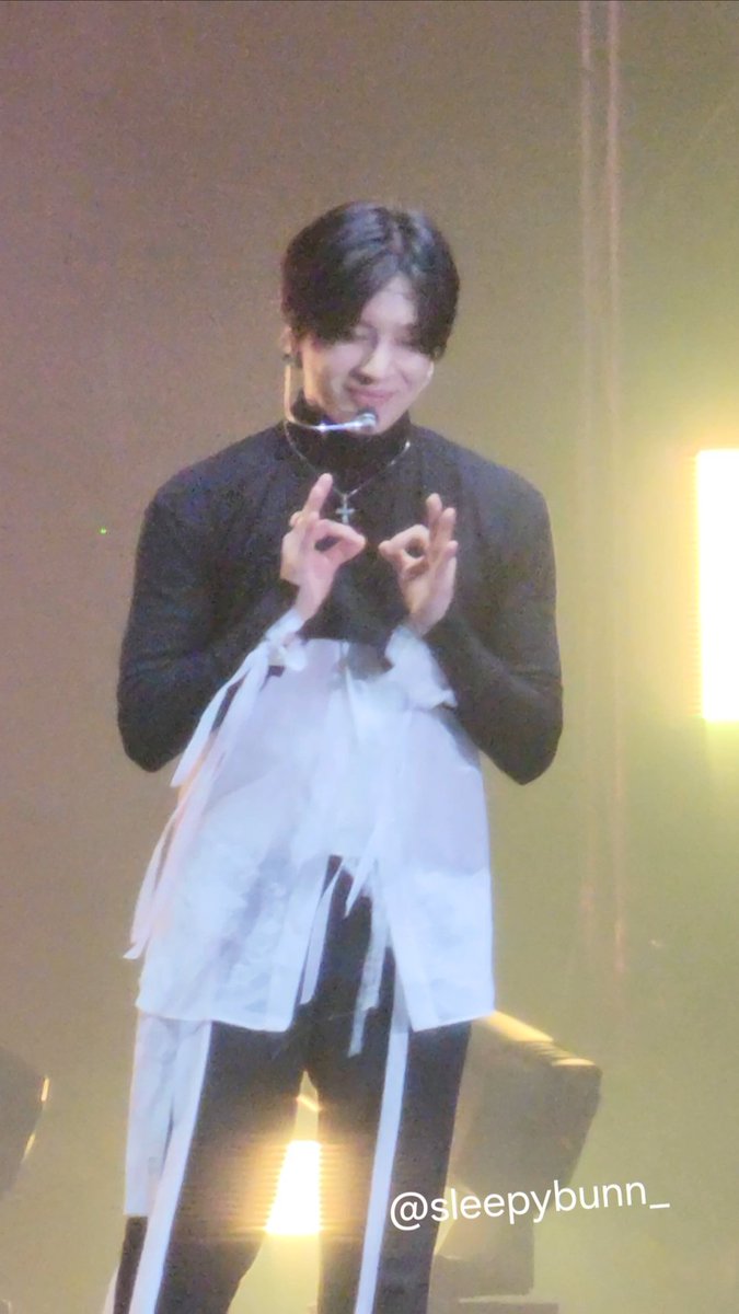 sleepybunn_'s tweet photo. Taemin in Melbourne!!!π©΅β€οΈ
#taemin
#hellomelbourne
#μλ
MELBOURNE https://t.co/BopAFFEvrf