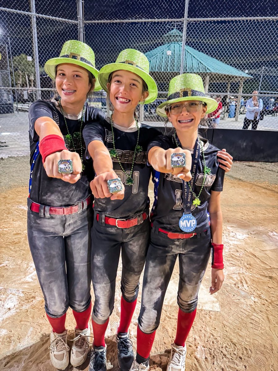 FREEDOM SOFTBALL tweet media