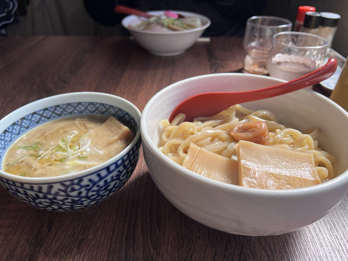 カマ　ドゥ シクリステ tweet media