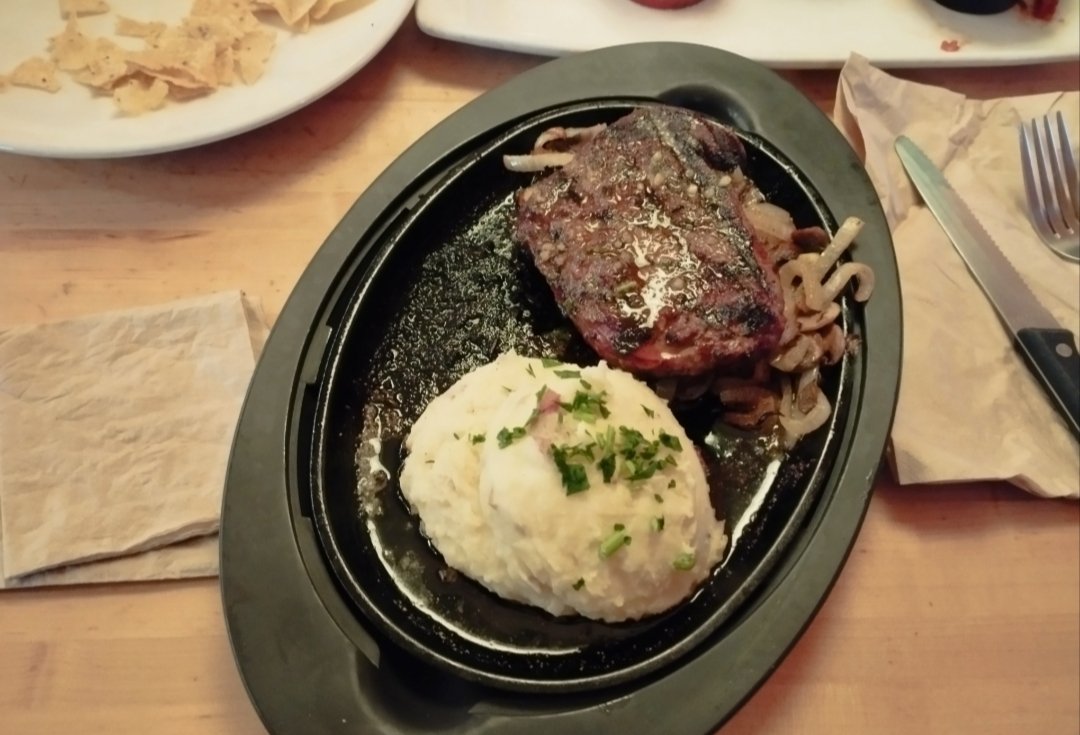 Carlos Tejada tweet media