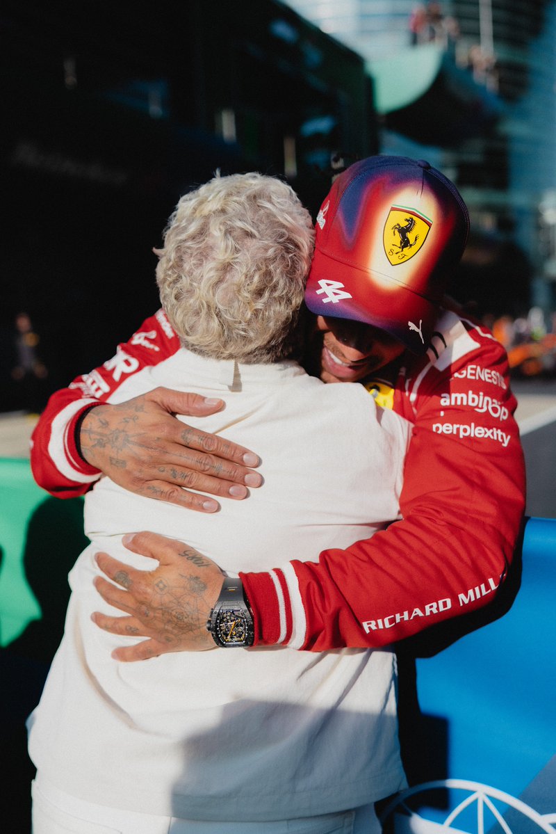 Lewis Hamilton tweet media