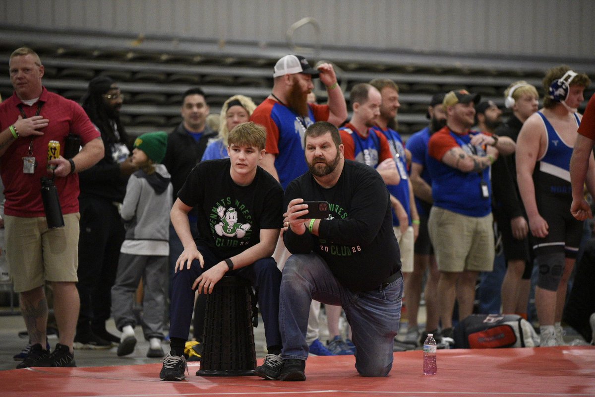 jasteffens's tweet photo. @LukeSteffens27  taking on the role of coach with me this weekend to help brother Logan win 3rd place at state! https://t.co/3HC6EmYyWy