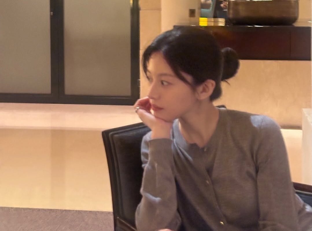go younjung pics tweet media