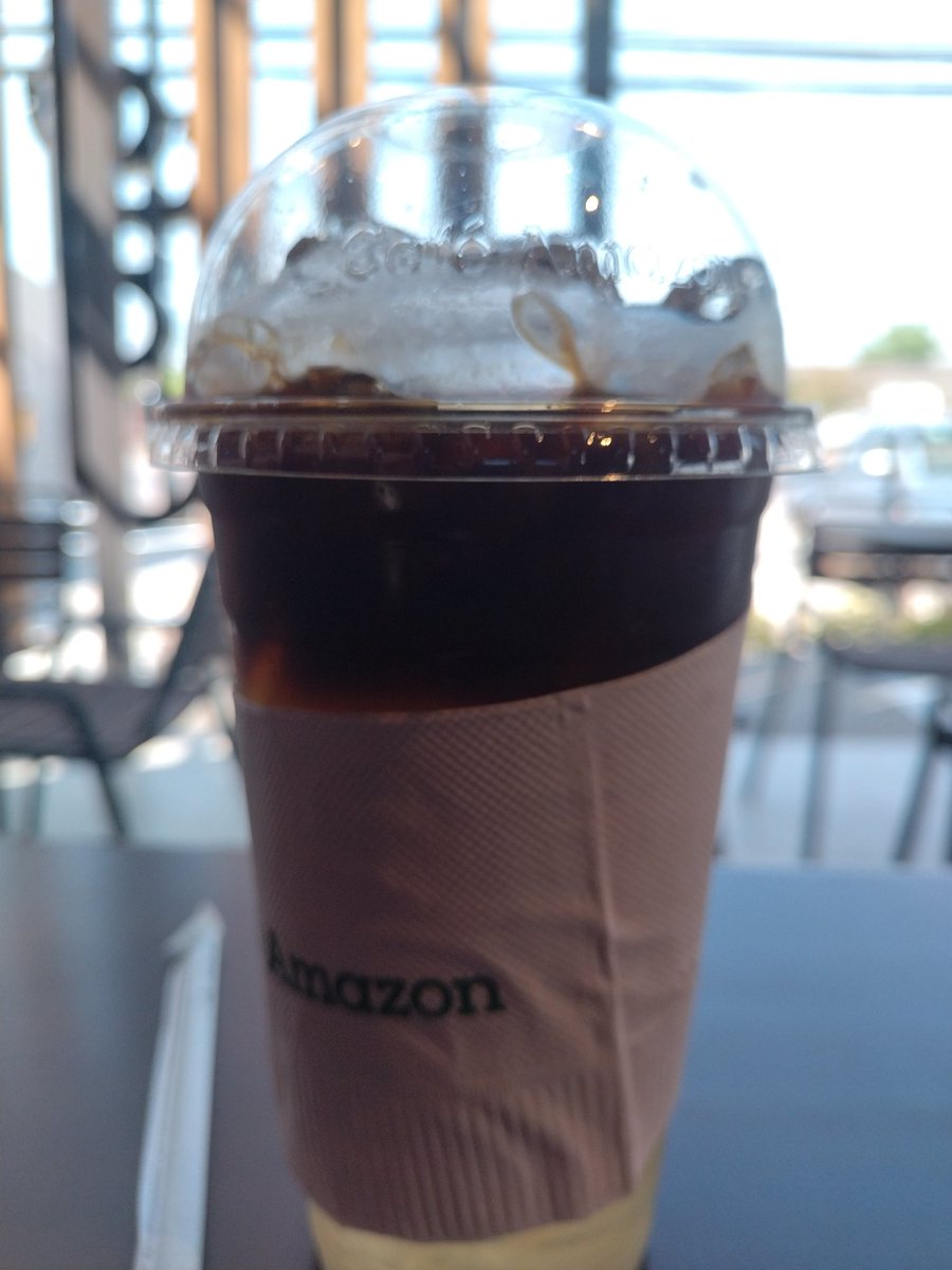 อั้น tweet media