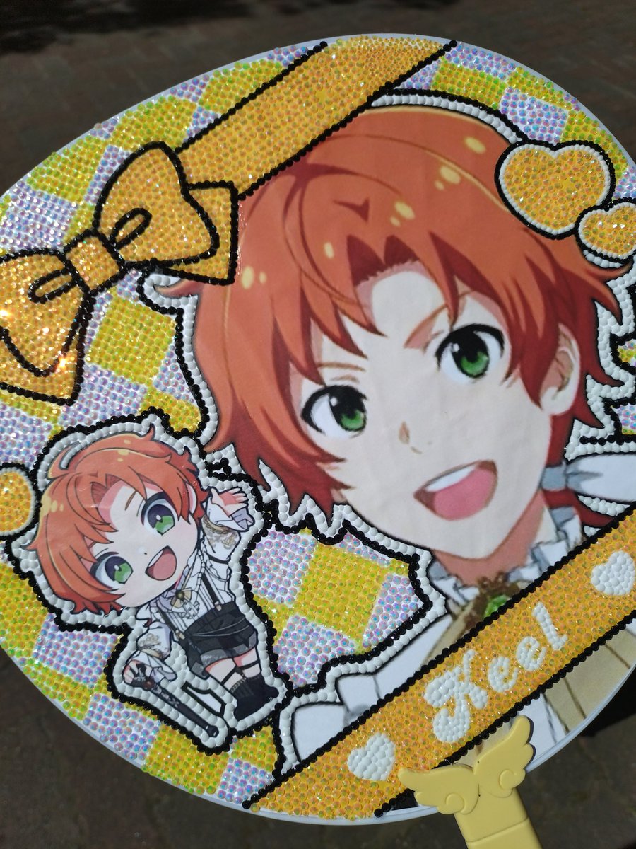 ひなせ tweet media