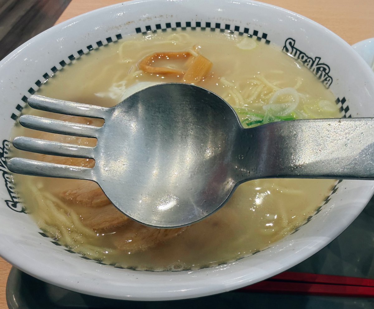 starmabo's tweet photo. 40年前にジャスコの3階にあったお店でラーメン好きになるきっかけをくれたこの味！
見てくれ！あの頃と変わらないビジュ！
相変わらず至高だった！
競馬はやらないが合言葉は中京中内���川田将雅1番人気💣
WBC見たら寝るよ https://t.co/yXAI6RPW9f