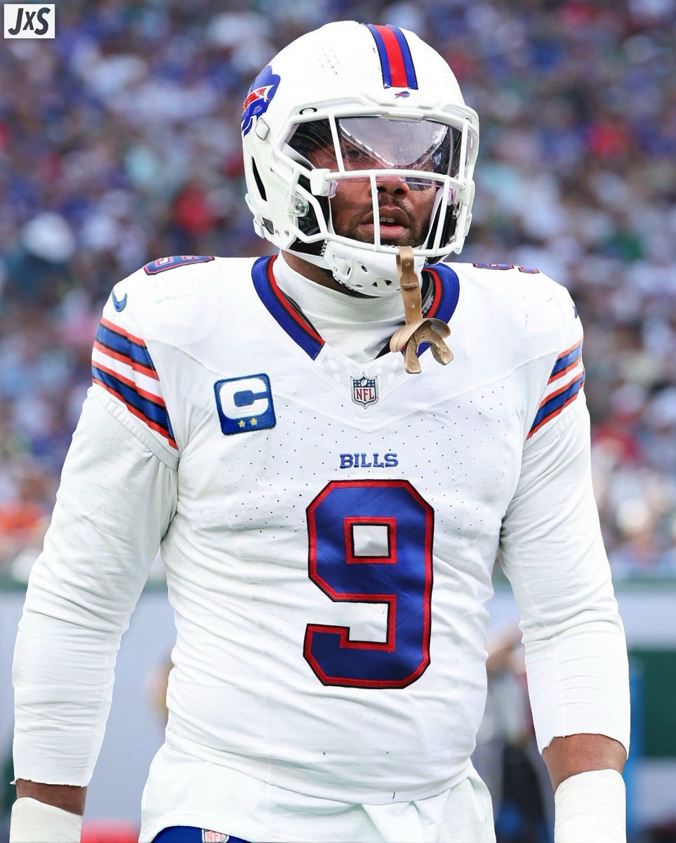 The Star tweet media