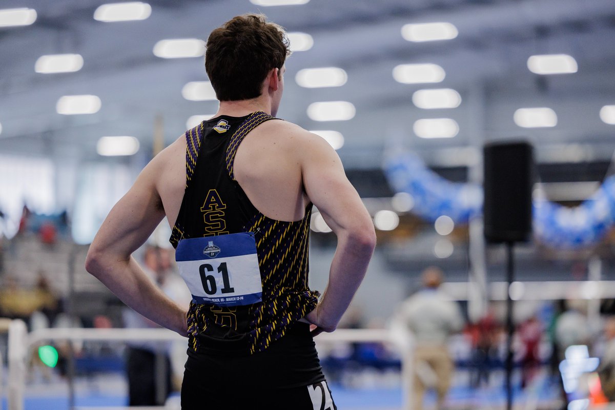 ashlandeagles_'s tweet photo. OUR NATIONAL CHAMPIONS!

Congratulations to freshman Jon Lutz and junior Leslie Pollock for capturing indoor national championships in the 60-meter hurdles and women's weight throw! https://t.co/7xZsM511vg