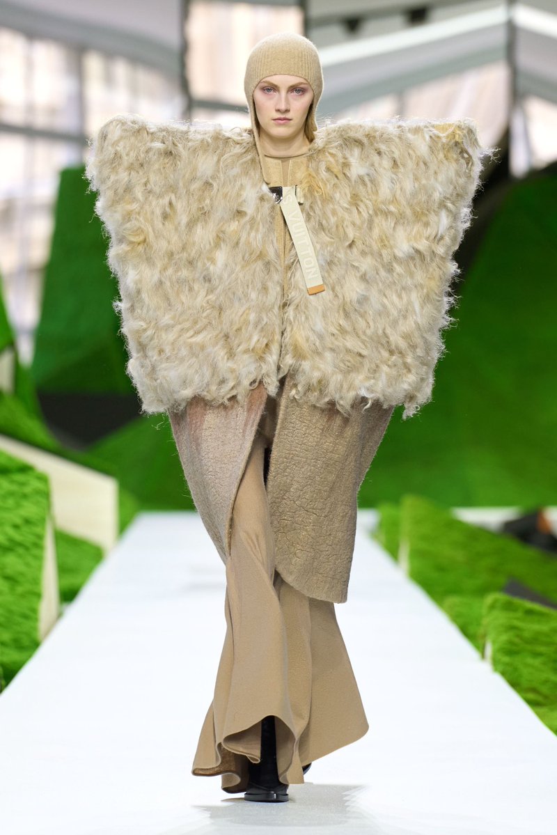 VogueThailand's tweet image. #VogueReports Dior ครองตำแหน่งแบรนด์ที่สร้างมูลค่าทางสื่อ (EMV) สูงสุดในช่วงปารีสแฟชั่นวีก!
. 
ภาพรวมของปารีสแฟชั่นวีกฤดูใบไม้ร่วง/ฤดูหนาว ปี 2026 นี้ แบรนด์ Dior ภายใต้การกุมบังเหียนของ Jonathan Anderson ยังคงครองตำแหน่งอันดับหนึ่ง ด้วยการสร้างมูลค่าทางสื่อ หรือ EMV สูงถึง 88