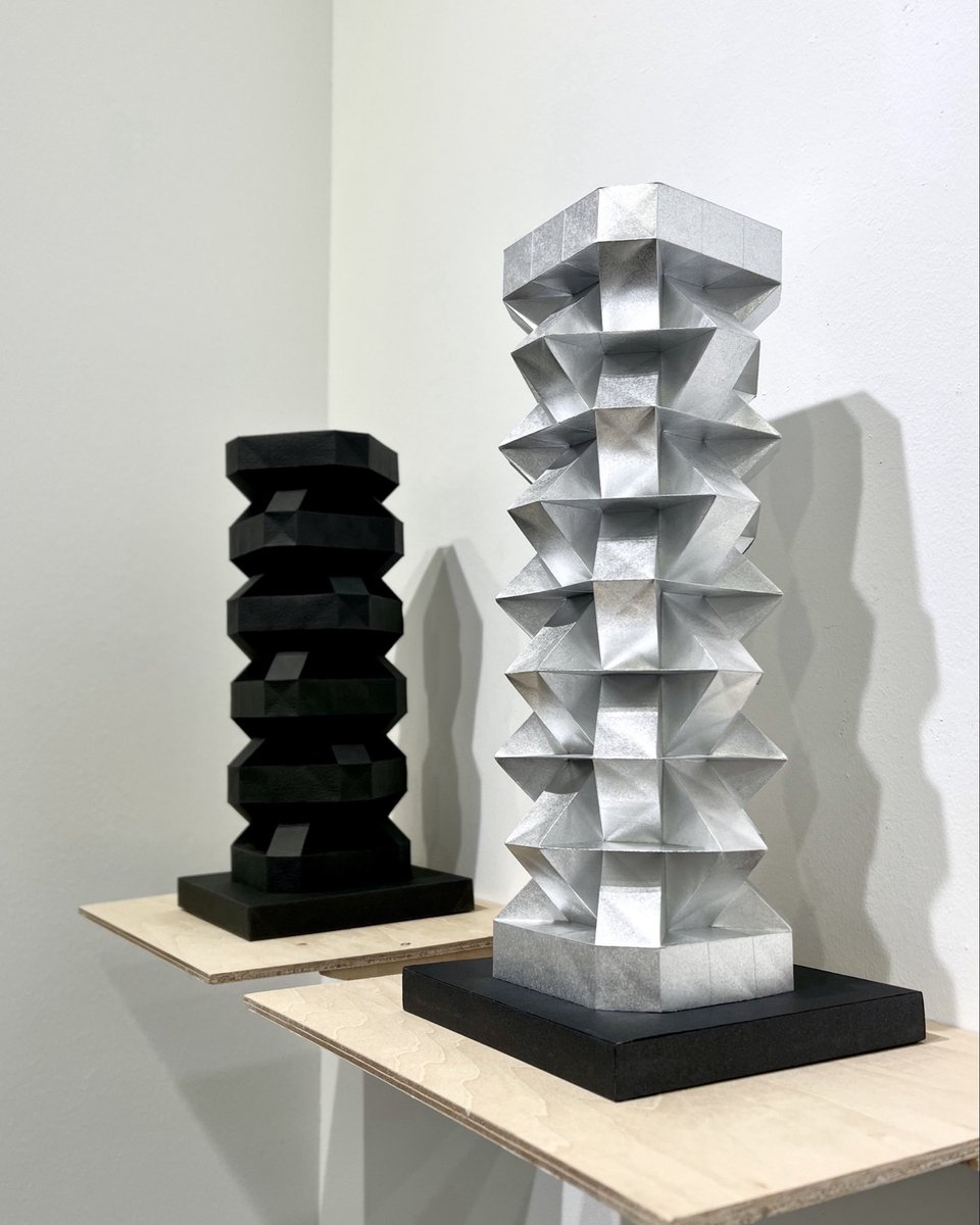 D. Hinklay tweet media