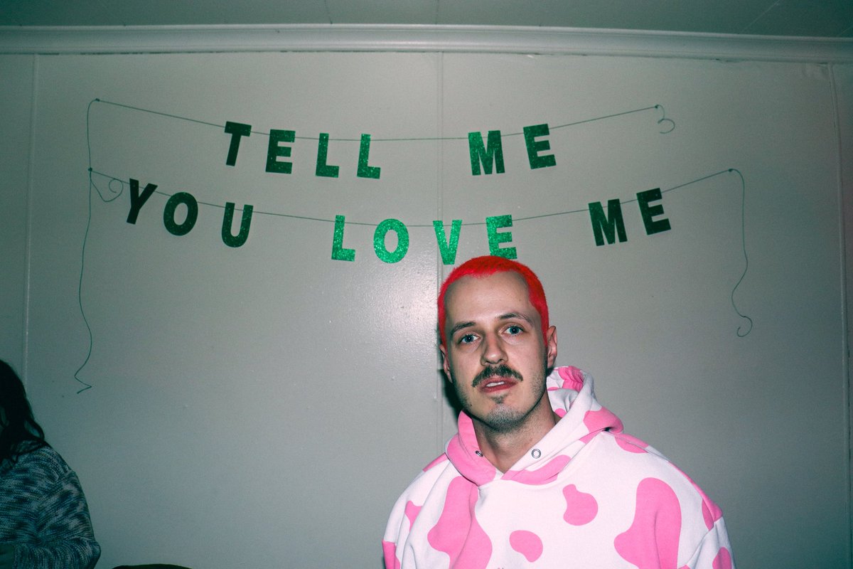 chris “hotdog” topher tweet media