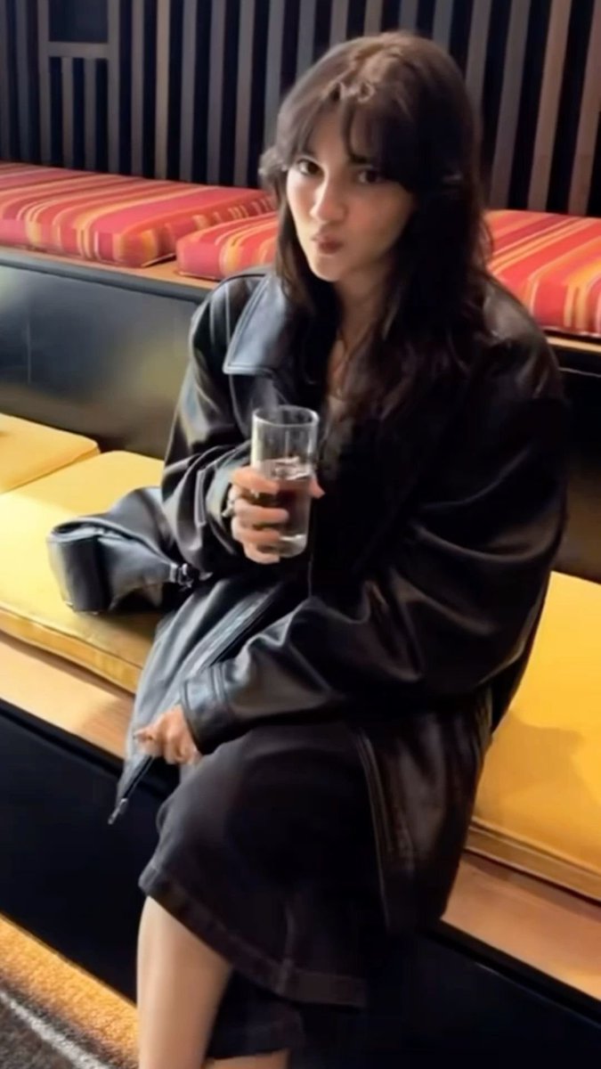 Ale bicuda e trancinhas tweet media