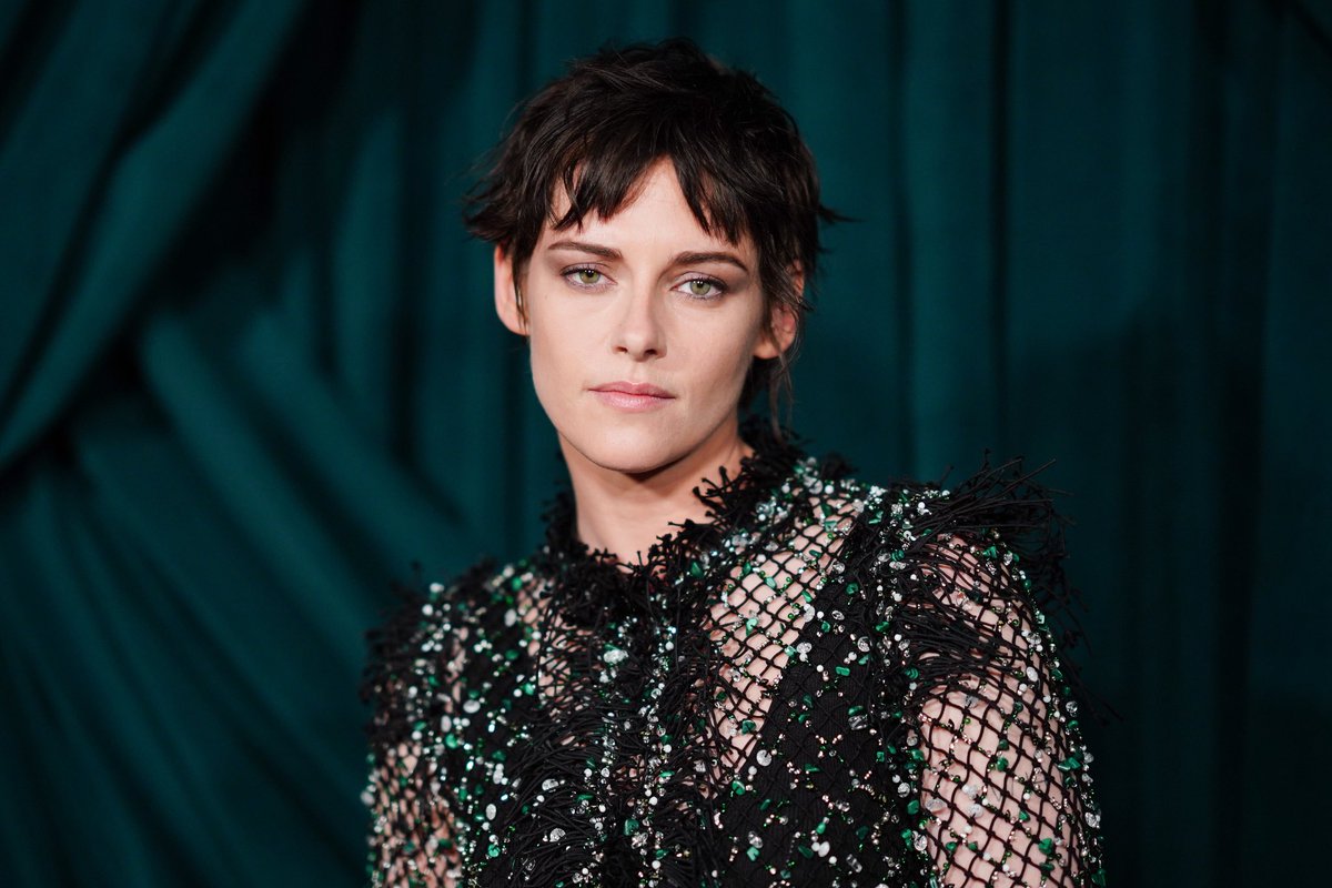 Kristen at the Chanel X Charles Finch Pre-Oscar Dinner