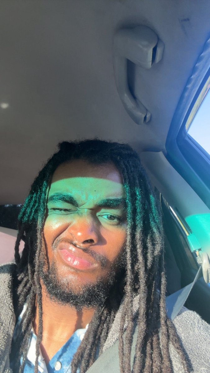 Esswavyy tweet media