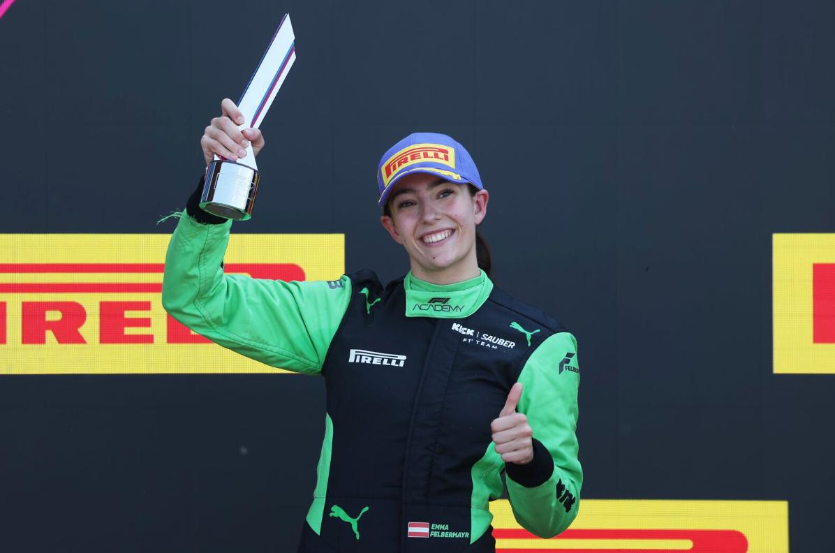 Feeder Series Live tweet media