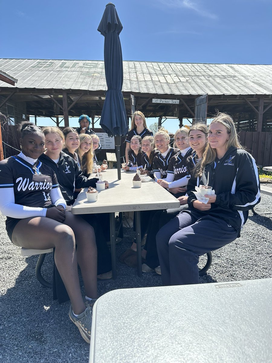 ILSoftball tweet media