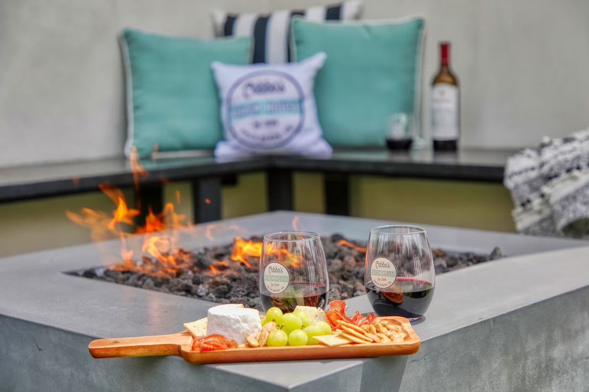 Cobbos Beach House tweet media