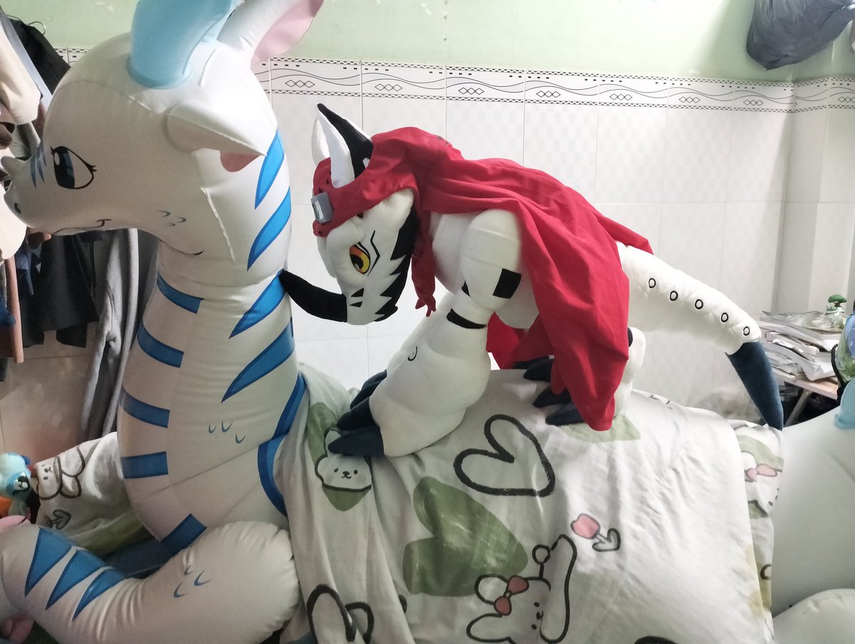 TeriDragon tweet media