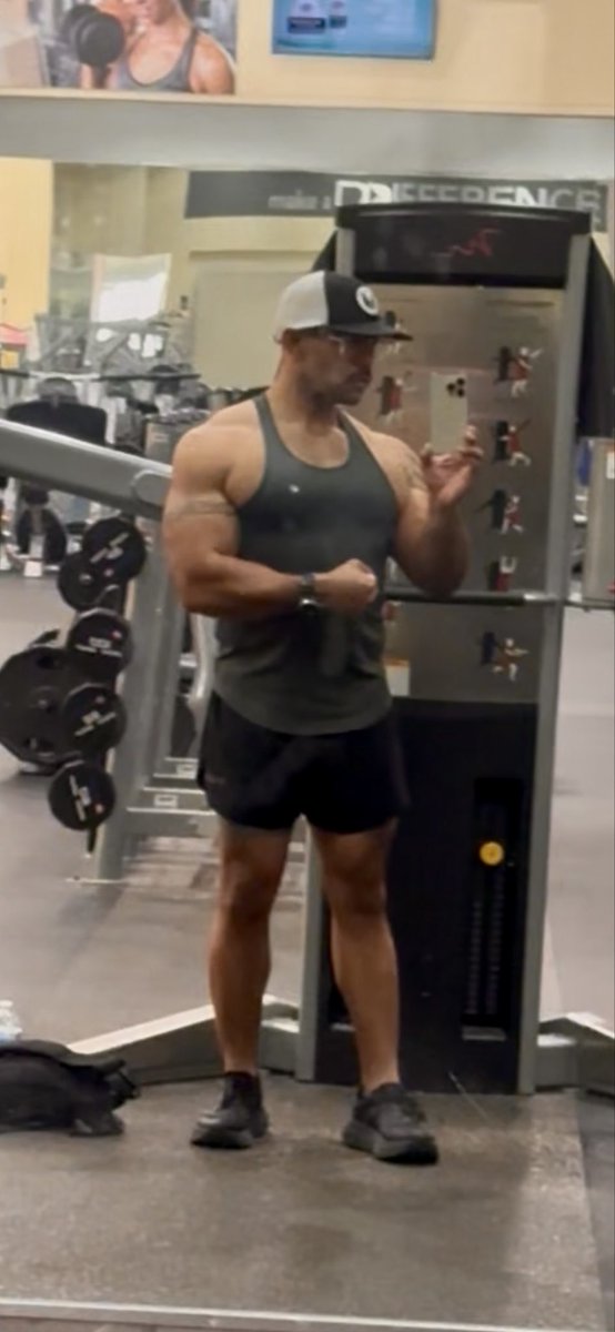 Max_Dream28's tweet photo. Pull Day / Legs https://t.co/fXR1D82FW2