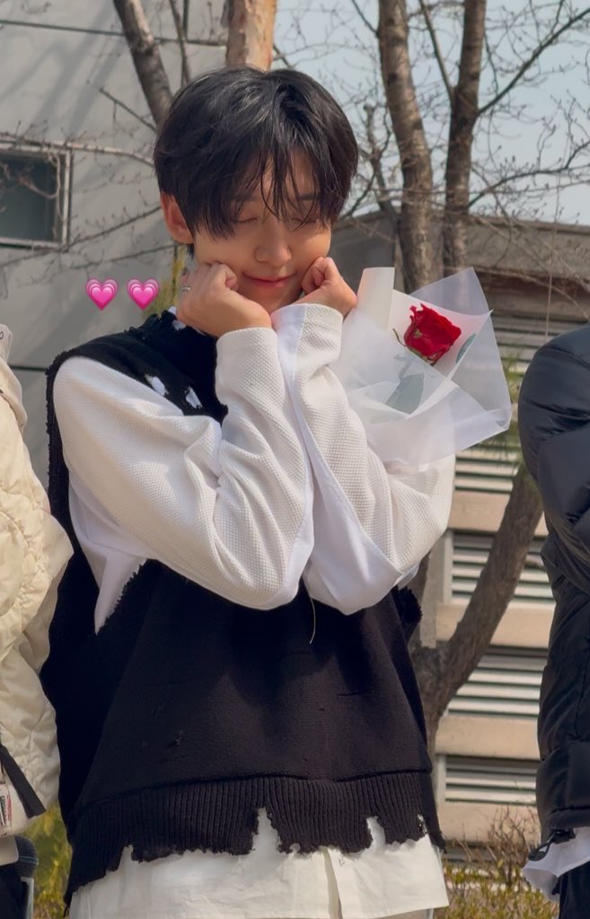 ʜᴀᴘᴘʏ ᴡʜɪᴛᴇ ᴅᴀʏ🍭🌹