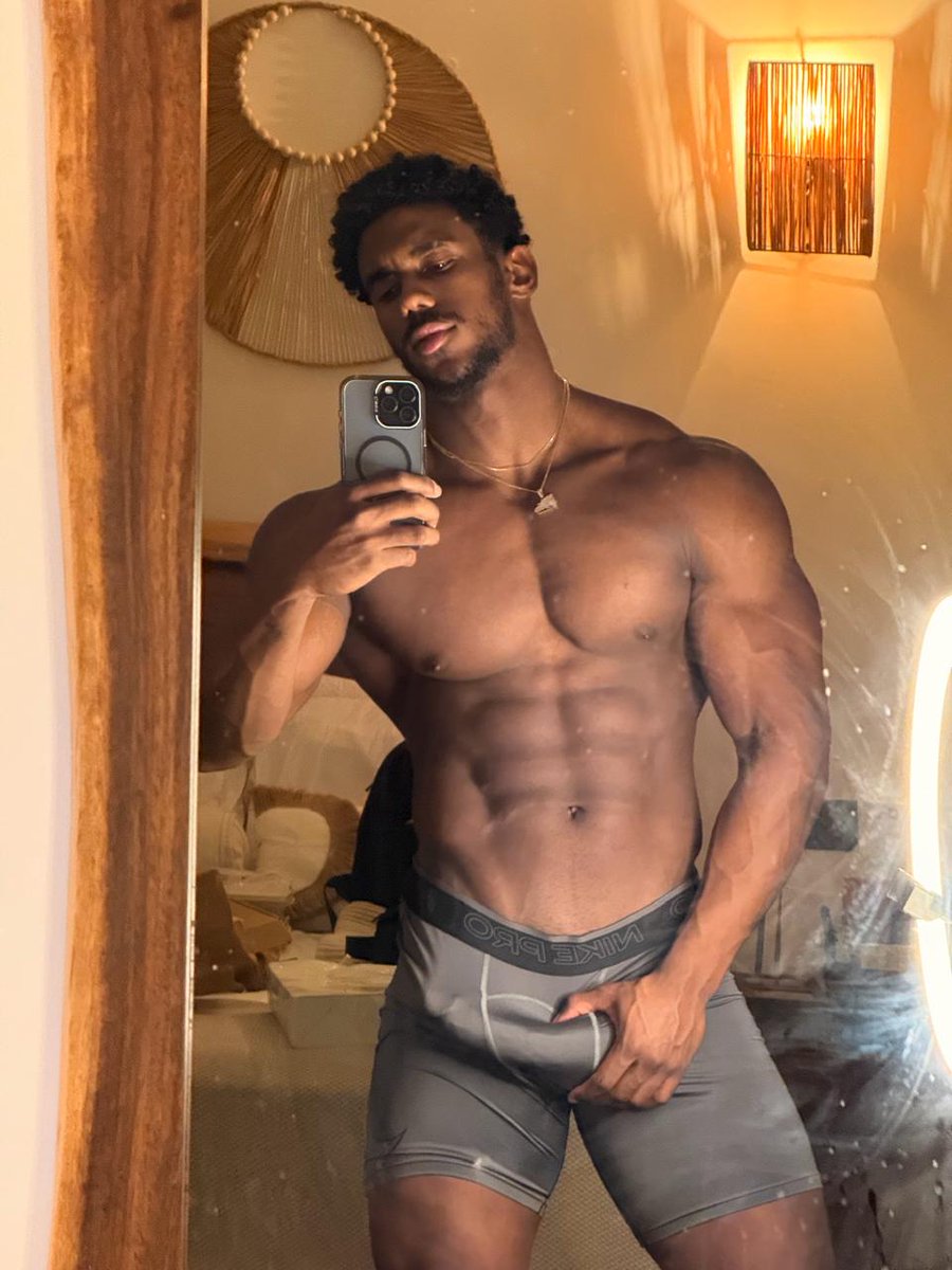 ChocolateBby tweet media