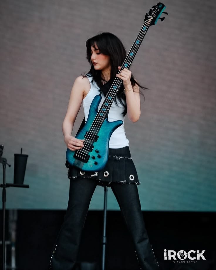 Ale bicuda e trancinhas tweet media