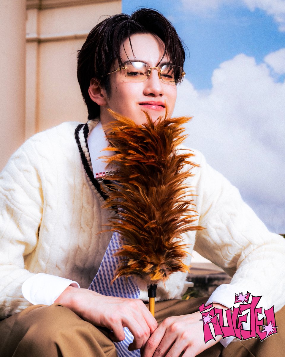 ‘คับเฮีย (KUB HERE)’
MUSIC VIDEO
RELEASE ON 18.03.2026
7PM (GMT+7)
YouTube: TADA LABELS

#BUS_คับเฮีย_รูปเดี่ยว
#PHUTATCHAI
#BUS_คับเฮีย
#BUSbecauseofyouishine
#SONRAYMUSIC