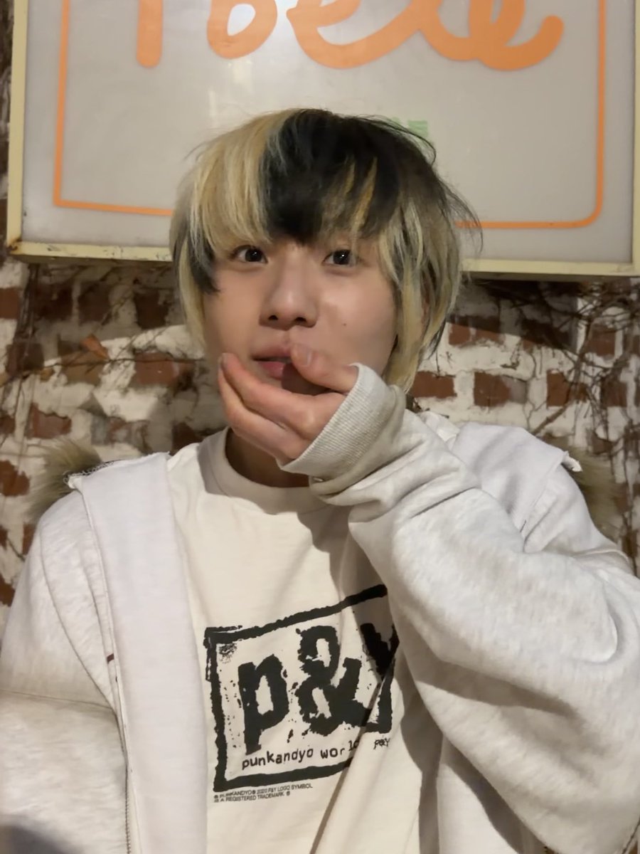 savedontape's tweet photo. 아기 말랑이 실존

#스킵잭 #남유식 https://t.co/wDHkdhVb9l