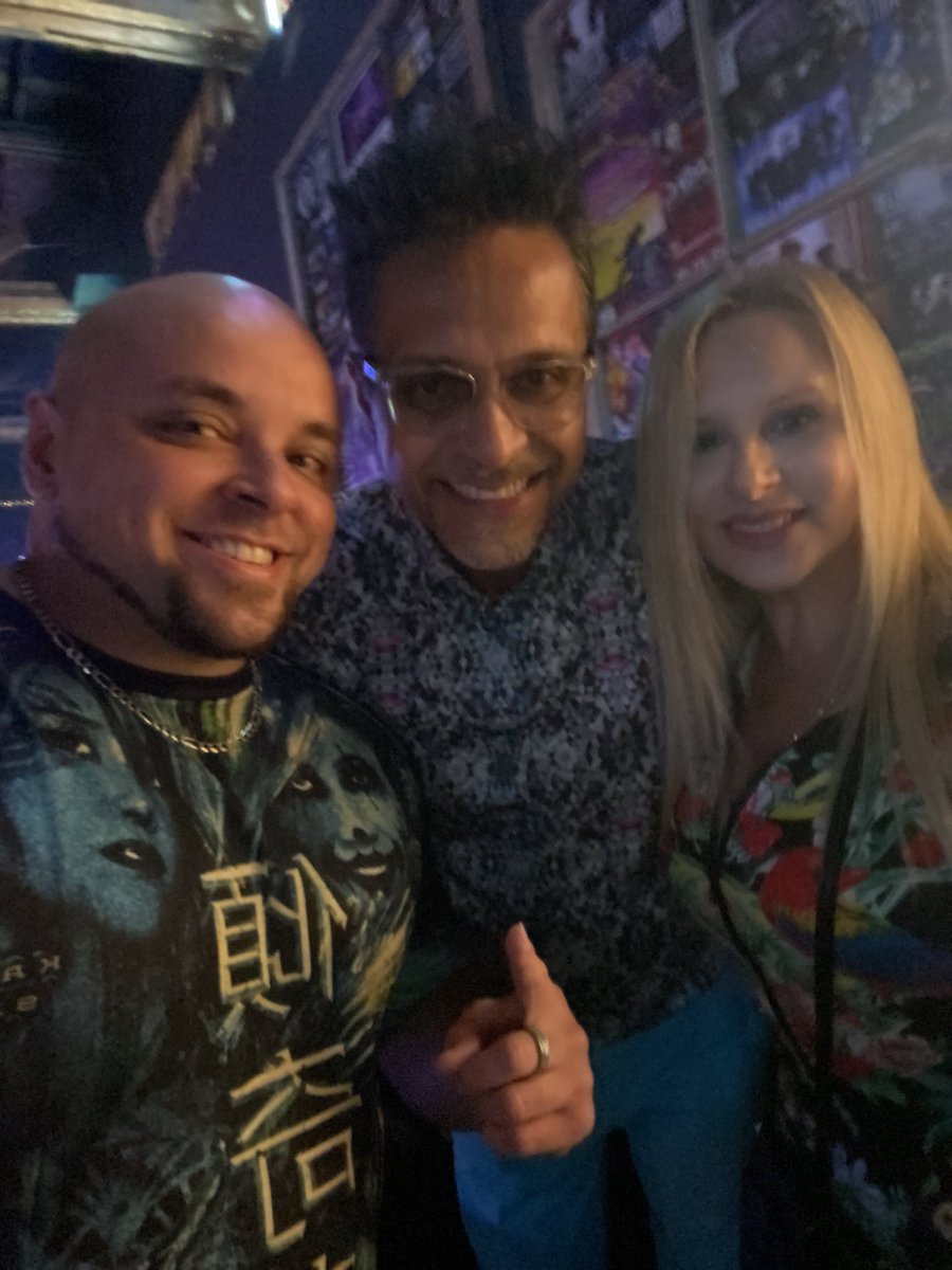 SteveMedici9's tweet photo. Hanging out with #JohnnyO ✊🏽🔥😎
#FreeStyleMusic https://t.co/LVFwJgvQZW