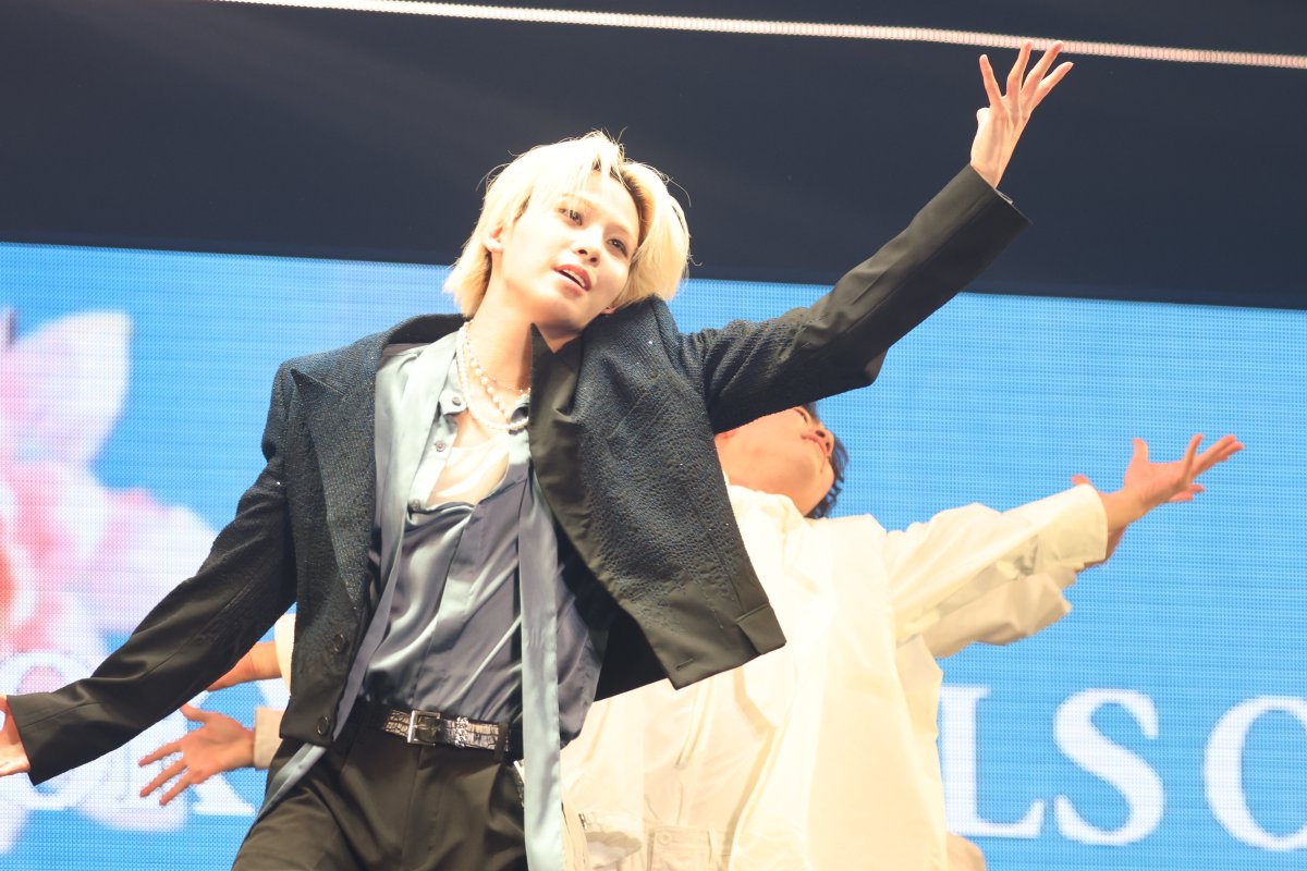 Hwaiting!_LIVE tweet media