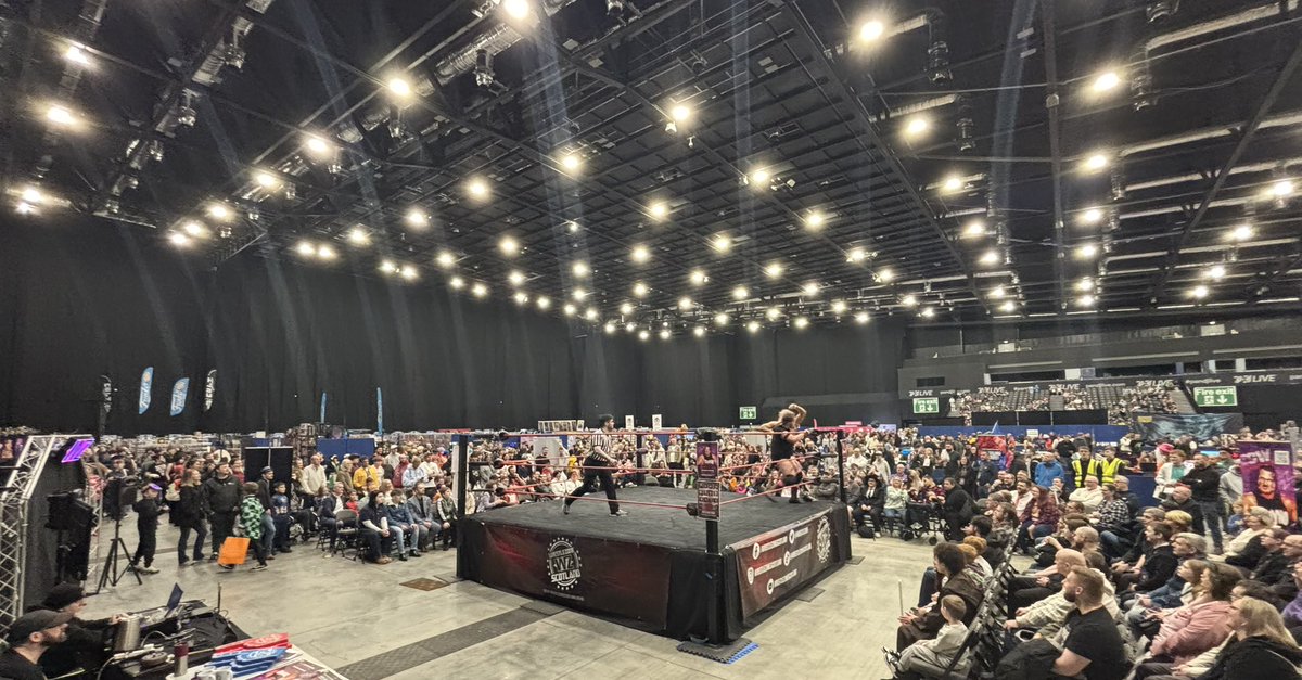 WrestleZone tweet media