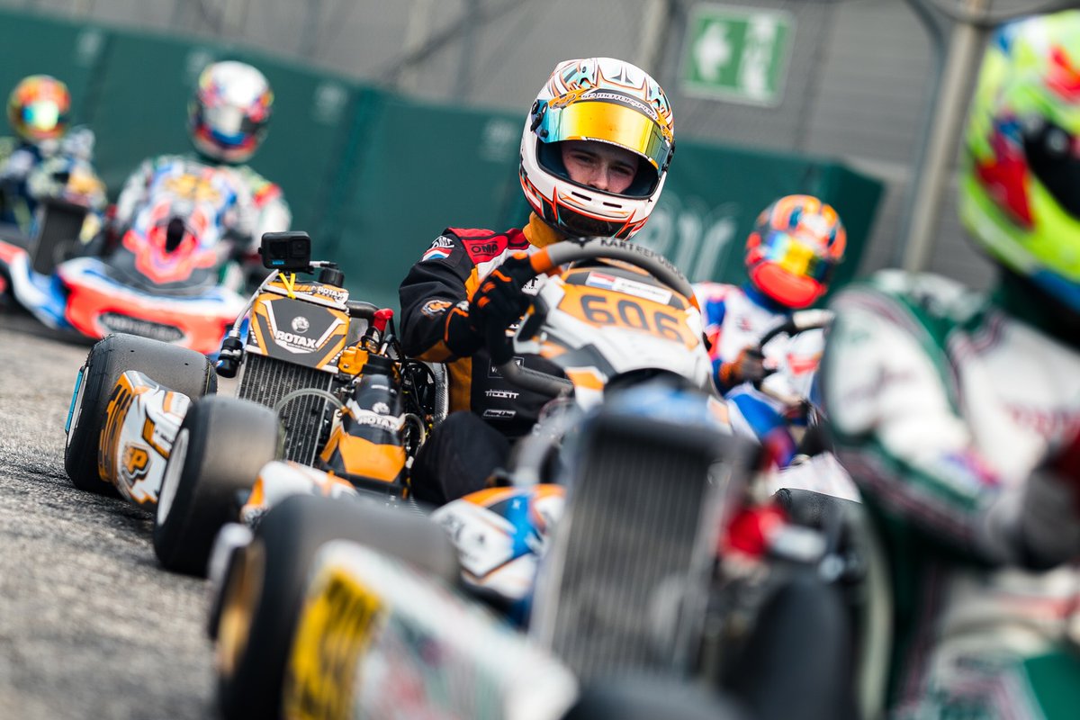 PolskiKarting's tweet photo. Pole position Marcela Popakula w prefinale.
Szósta pozycja Maxa Sadurskiego po kwalifikacjach wśród 110 kierowców.
Jak poszło naszym kierowcom w Cremonie na #RotaxEuroTrophy?
https://t.co/MkXm27JS34 https://t.co/kmsqxdK1vY