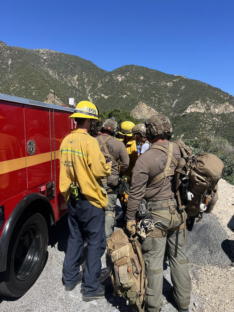 Mike Leum tweet media