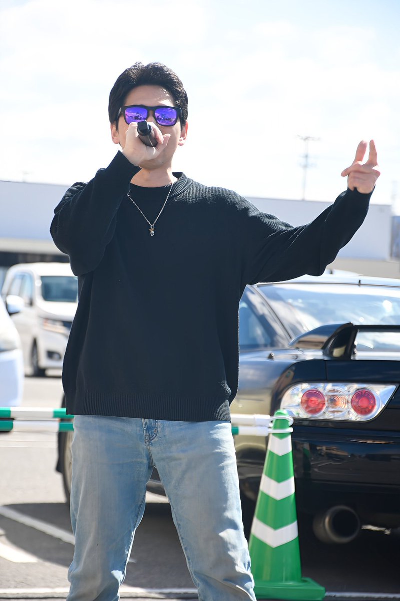 本日もフジグラン石井20周年縁日です‼️
11時10分頃/15時45分頃
の2ステージあります🎤
本日も1日盛り上がっていきましょう😎‼️