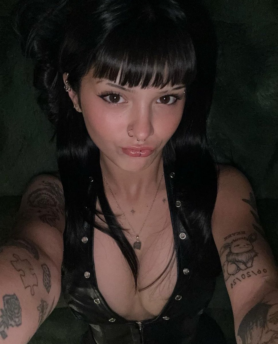 Madison 🖤 tweet media