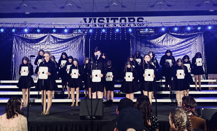 Norwell_MS's tweet photo. What a great way to finish a phenomenal season! The Knight Sounds capped off the season at home at the Norwell Show Choir Invitational https://t.co/Ws4KiZeZup