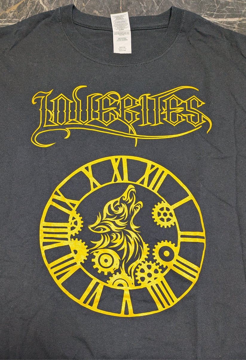 maidenjap's tweet photo. 【フォロー＆リポストで応募！】
LOVEBITES ファン必見！
"CLOCKWORK IMMORTALITY
TOUR IN JAPAN 2019 ド派手な
イエロー公式ツアーTシャツ" ！ 
（東京公演分・今は無き会場
貴重なマイナビBLITZ赤坂 Ver.）
バックには会場名と日程入り！
（新品未使用・XLサイズ）
パジャマにも最適！これ着て
3/29 武道館でも目立っちゃえ！
転売は絶対厳禁。〆切、3/18 20時