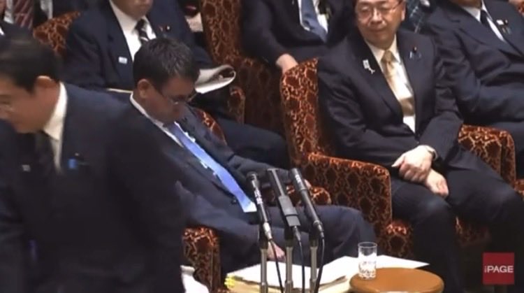 mayuhappy831441's tweet photo. 寝てる議員に何千万も給料あげなくていい。

そんなに寝たいなら「家で寝てろ」 https://t.co/5xtbQLwgRB