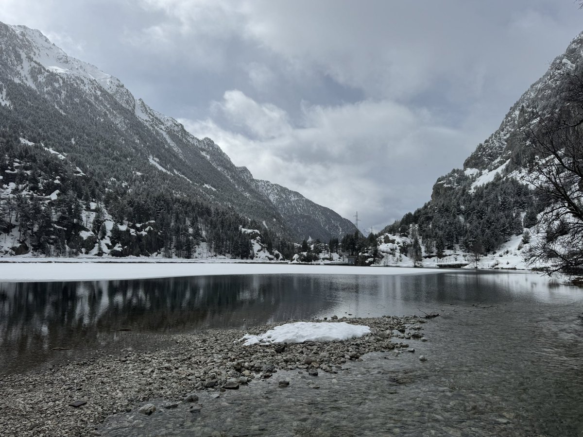 electroblancas's tweet photo. Hoy tocaba celebrar la Asamblea anual de #APEHIM en Balneario Panticosa, todos los electricistas y fontaneros de Huesca que, con sus 390 empresas y 1584 empleados, damos cobertura profesional y de garantía a las necesidades la población de toda Huesca y provincia.💡🔌🔧🪜🔨🚽🚿 https://t.co/dVJ6h1WVfT