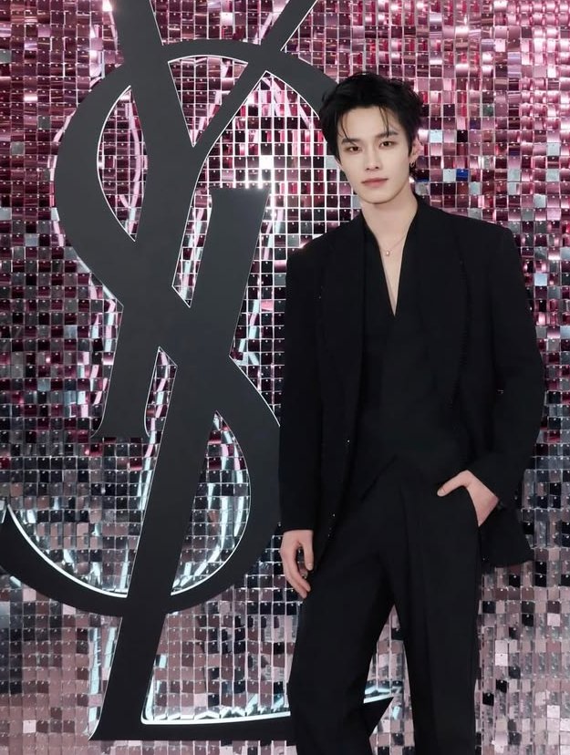 MinaDjordjevic7's tweet photo. Pass through the cloud of perfume on someone tonight,  it brought a looot of memories 🥰
Different vibe, completely different  story, but I loved it! Yu He, you did well boy 🔥 Ramoooo I know exactly how I felt seeing you that night! 🤘
#YSL #YuHe #MertRamazanDemir https://t.co/x9WmWgKRyK