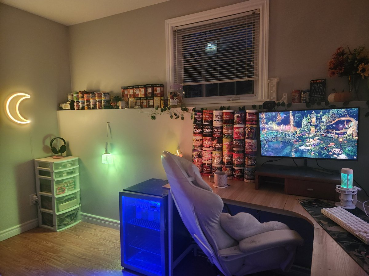 spoooky ⁺˚⋆｡°🍄🕸️୨୧ tweet media