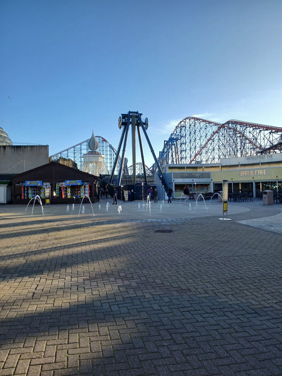 CoasterPilot🎢✈️ tweet media